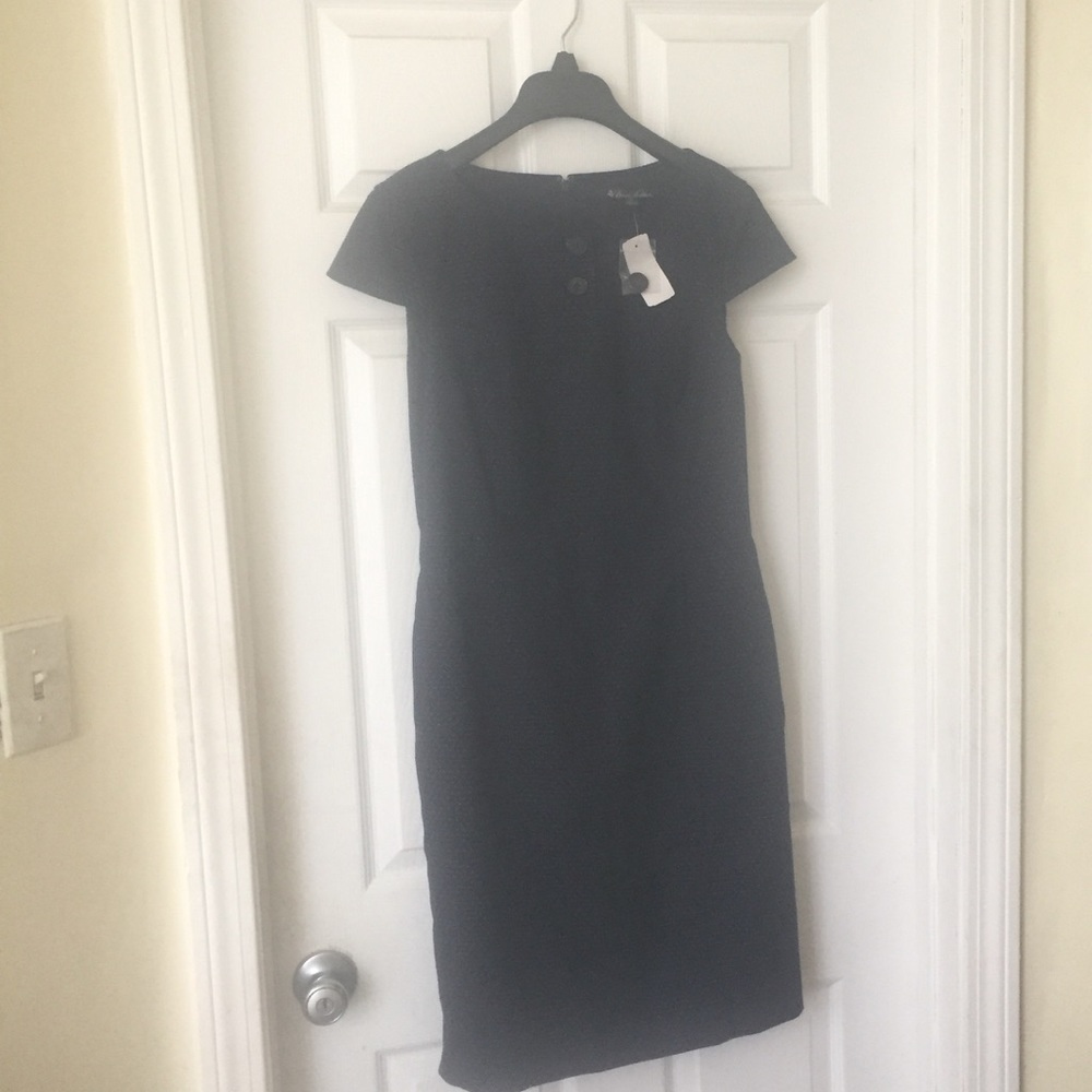 Brooks Brothers Navy dress size 6; 92%cotton